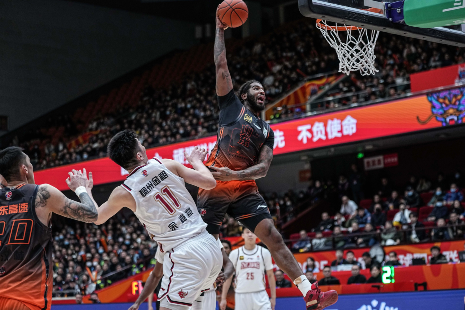 山东队今日比赛中发挥出色，优势明显击败对手的简单介绍