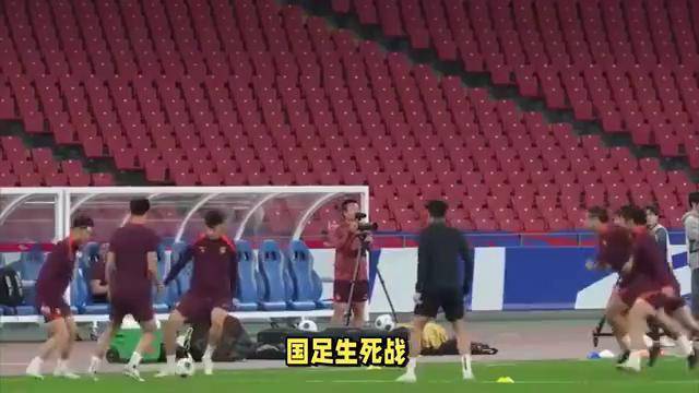 国际足坛焦点：顶级联赛球队备战紧锣密鼓